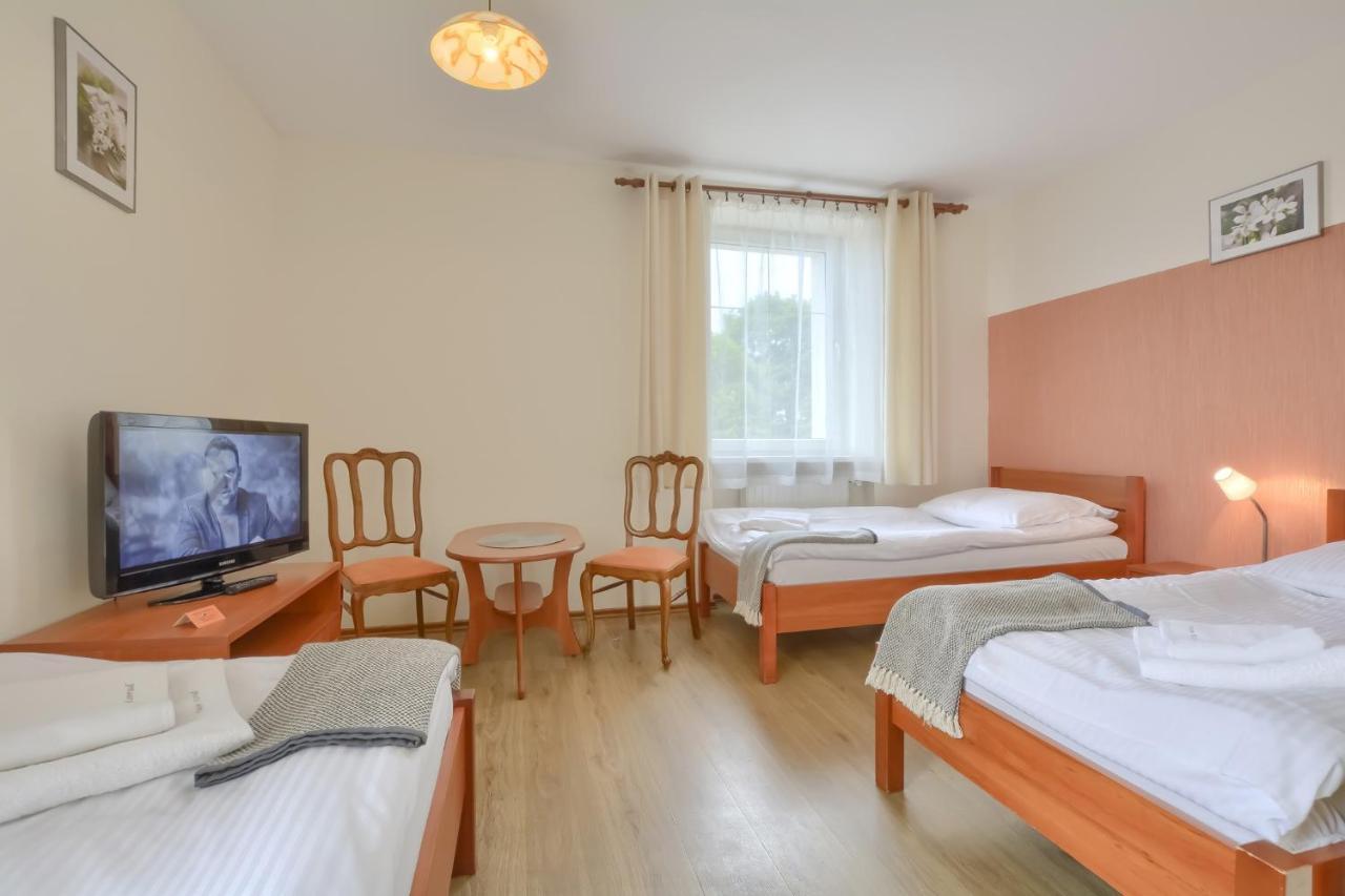Noclegi Walbrzych - Pokoje Konrad Ngoại thất bức ảnh